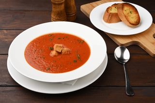 Roasted Garlic and Tomato Soup