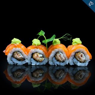 Uramaki salmon style