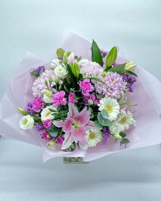 Ramo De Flores Del Florista Mediano