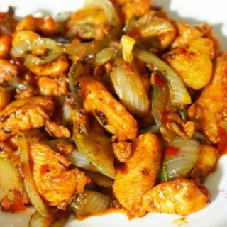 Pollo Con Salsa Picante