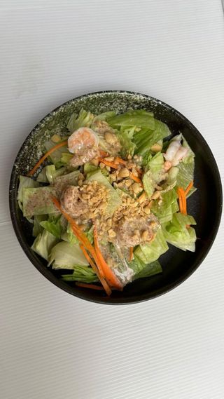 Insalata mista con gamberi