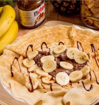 Блинчик с бананом и нутеллой