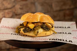 18 Provola, friarielli, patate al forno