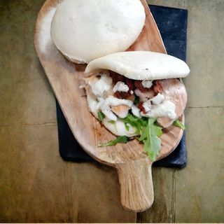 BUŁECZKI BAO Z KURCZAKIEM 2 SZT.