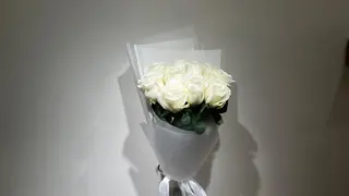 ჰოლანდიური პრემიუმ ხარისხის მაღალი თეთრი ვარდი