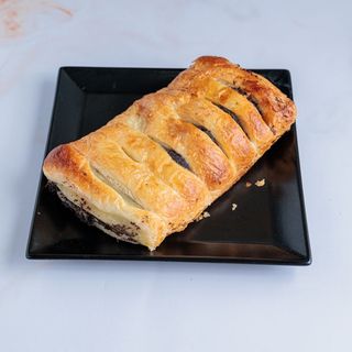 Lisnato pecivo sa makom