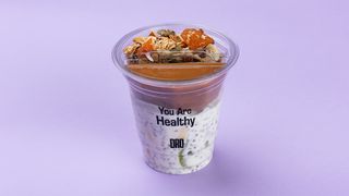 Chia pudding with fruit and peanut butter - 474 Kcal