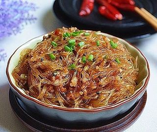 23.Fideos De Soja Con Carne