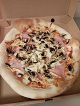 Пица Капричоза (400гр)