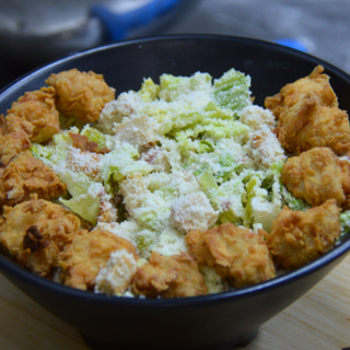 Ensalada César con Pollo y bacon