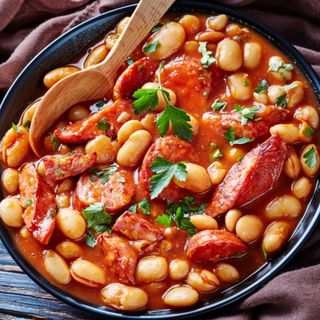 Pasulj sa kobasicom i rebrima 400g