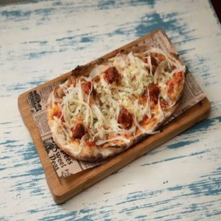 Pizza Sobrasada Y Cebolla