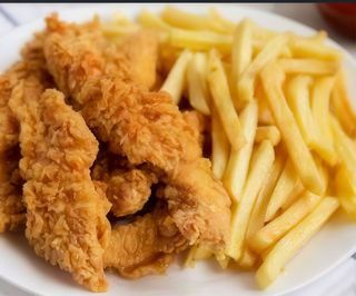 4 finger's de pollo original con patatas y bebida