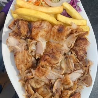 Plato Döner Kebab con Patatas