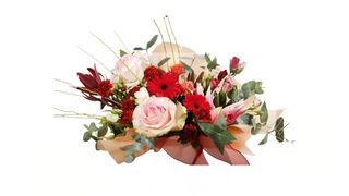 შერეული ყვავილების ,,ჩანთის" კომპოზიცია