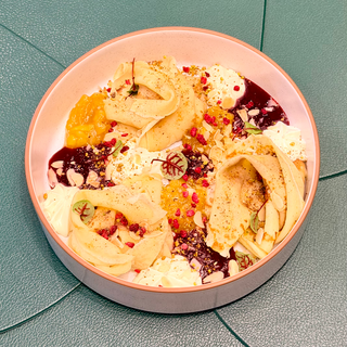 Млинці манго-ваніль-малина