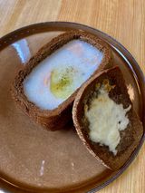 Рыбный крем-суп в чёрном хлебе