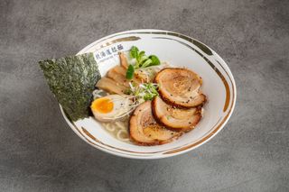 28.Ramen tonkotsu