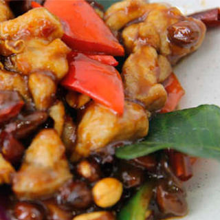Pollo Kung-Pao al estilo Sichuan