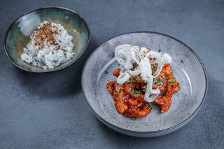 Курка в кисло-солодкому соусі (310г)