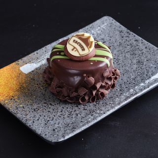 132.Sacher de chocolate y té verde