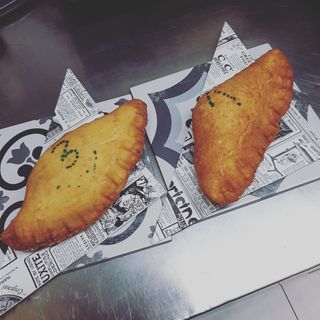 P9. Mortadella e provolone lucano