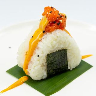 130 Onigiri spicy sake