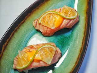 Nigri Flame Kissed Salmón y Lima