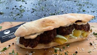 Sandwich cu chiftele