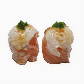 F22 Gunkans de Salmão com Peixe Manteiga Braseado 2 Unidades