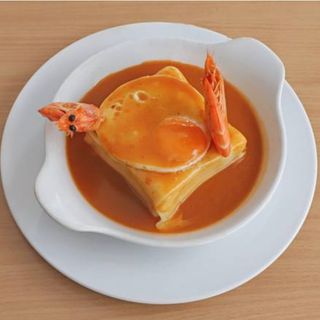 Francesinha à Cenáculo