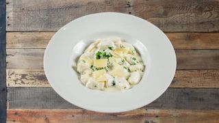 Domaći njoki s pet vrsta sira