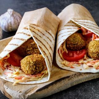 Tortilla z falafel 