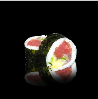 77. Futomaki De Atún