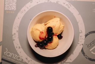 Gelato alla crema con amarene Fabbri