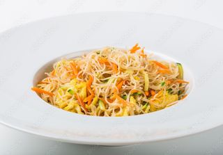 Спагети със зеленчуци (500г)