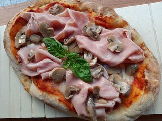 Cortina la prosciutto e funghi