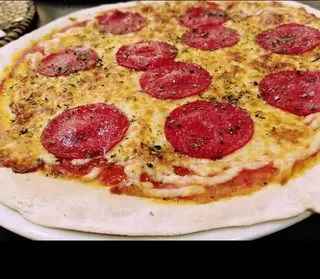 Pizza De Salami (33 Cm.)