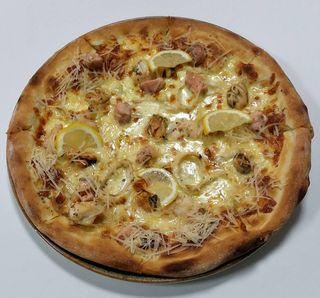 Seafood pizza  