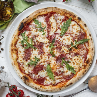 Піца 4 м'яса із пікантним томатним соусом (450 г)