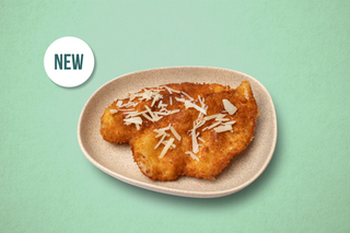 Pui Panko & parmezan / cartofi patatas bravas