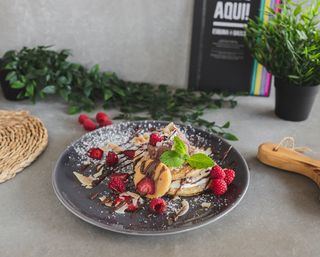 Panq. de Coco, Chocolate e Framboesas