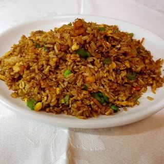 ARROZ FRITO ESTILO HONG-GONG CON SALSA SOJA 