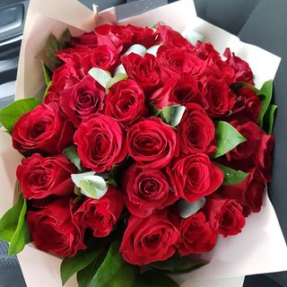 Buchet  mare cu trandafiri rosii