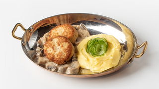 Куриные котлеты с картофельным пюре 