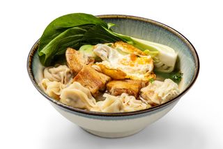 Szanghaj wonton z makaronem