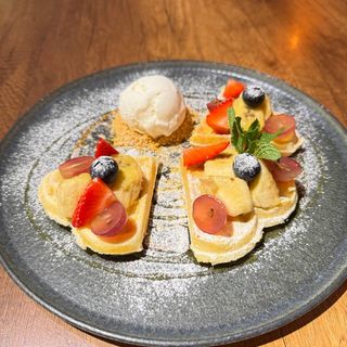 Vafe Belgiene cu banană și înghețată