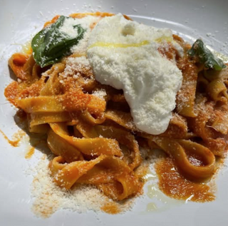 Fettuccine Fresche Fatte A Mano Con Salsa Ai 4 Pomodori E Burrata Campana