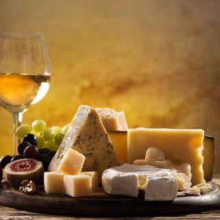 SELECTIE DE BRANZETURI PENTRU VIN ALB LEJER (250 grame)