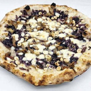 Radicchio, guanciale e nocciole